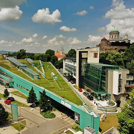 Portobello Wellness&Yacht Hotel Esztergom-2