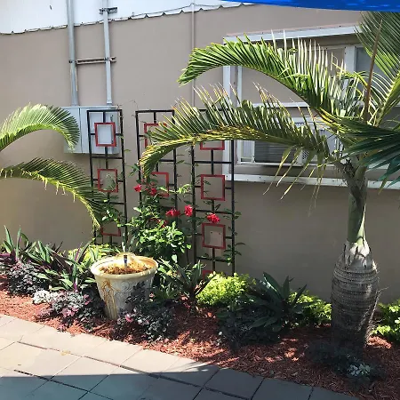Inn Leather Guest House-Gay Male Only-2