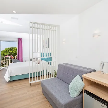 Boutique Flamingo B&B-2