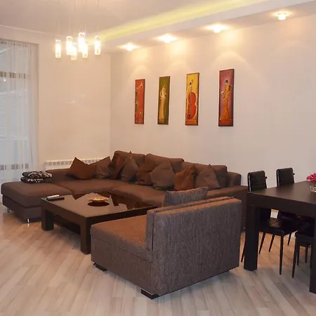 Mtatsminda Apartment-2