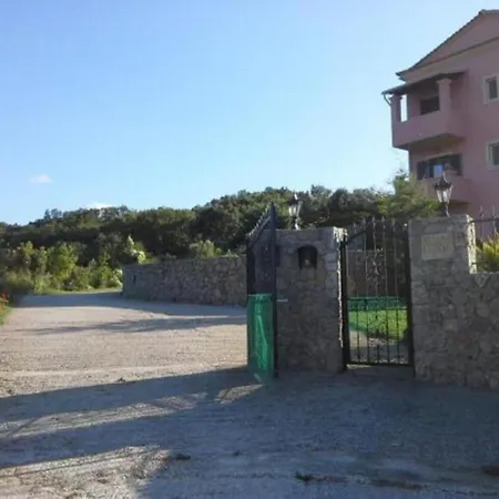 Villa Mare E Monti-2