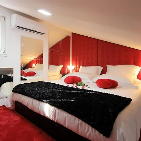 Redrose Piran-2