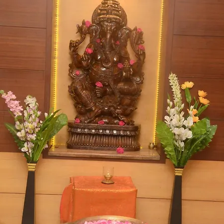 Hotel Kanakabhishegam First Hotel From The Thirukadaiyur Temple-3
