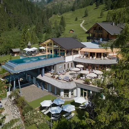 Almwellness-Resort Tuffbad-3