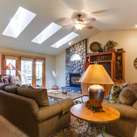 Conifer Lane 01 | Discover Sunriver-3