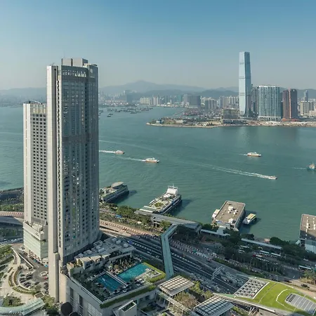 Four Seasons Hotel Hong Kong-3