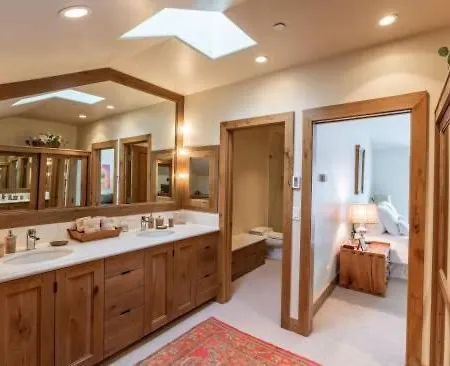 Northwoods Private Penthouse-3