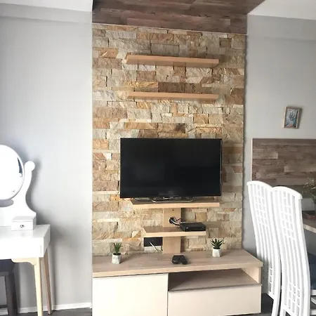 Studio Milmari ,Premier 18-3