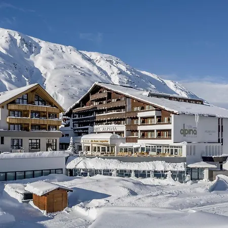 Hotel Alpina Deluxe-3