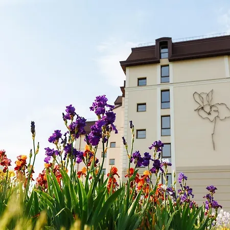 Apartament Hotel By Derenivska Kupil-2