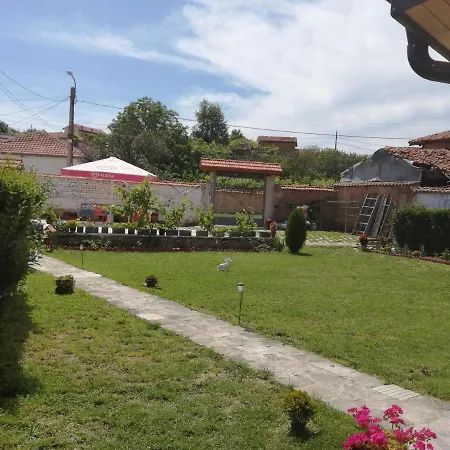 Къща За Гости Уют Guest House Cozy-2