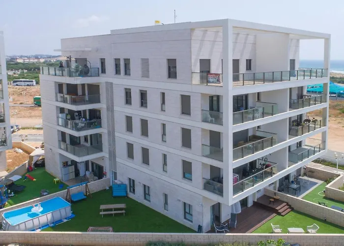 Stylish Garden Apartment Close To Akhziv Beach By Sea N' Rent Naharija