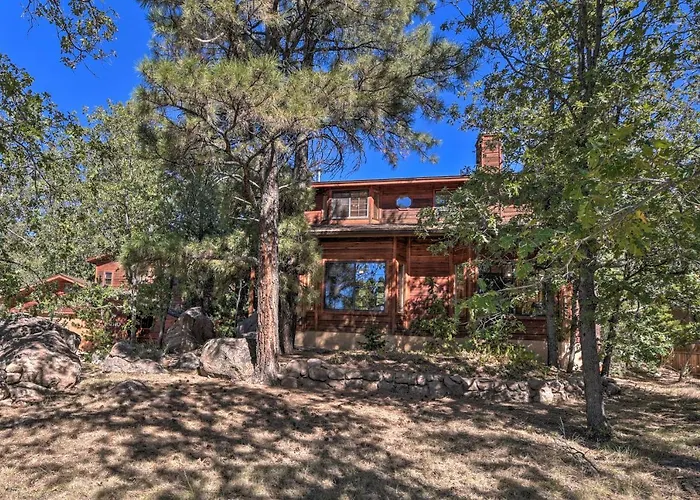 Flagstaff Home With On-Site Trails, 3 Mi To Dtwn!