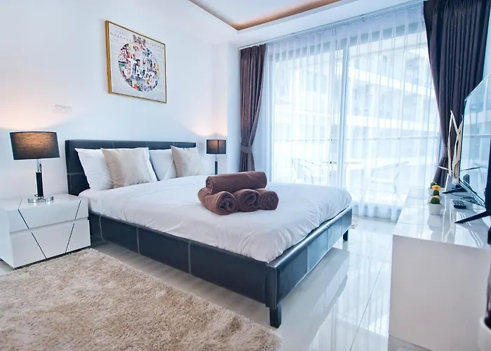 Contemporary Studio In Laguna Beach 3. Jomtien Beach