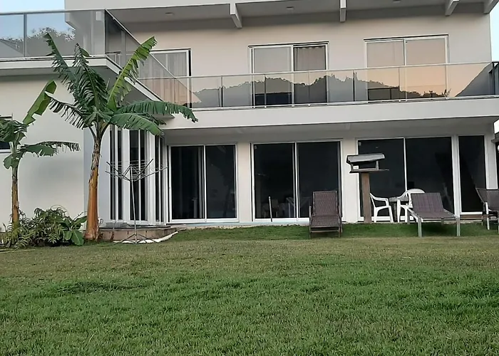 Casa Com Piscina E Hidromassagem Montoski Bombinhas