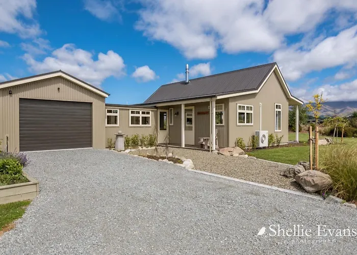 Night Sky Cottage - Kahu Cottage - Hot Tub Twizel