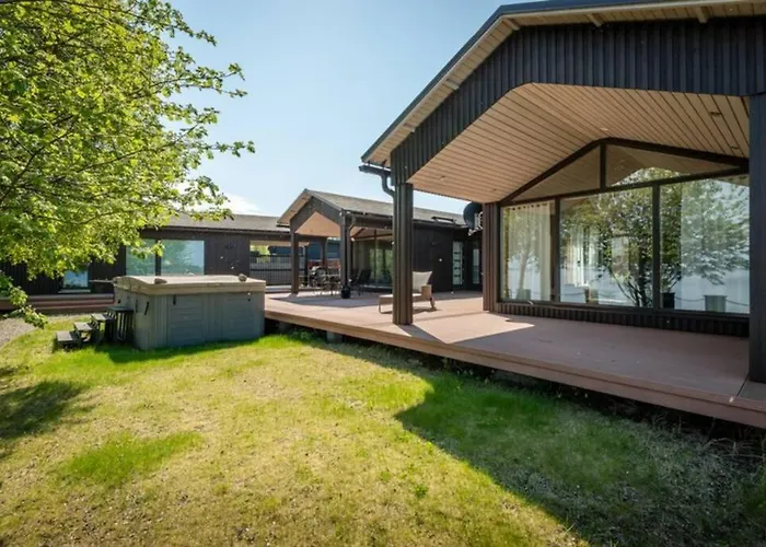 Reelinki Seafront Villas, Villa Amando & Villa Aava Pori