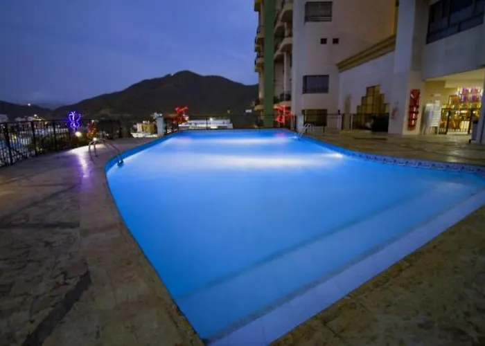 Apartamento Familiar Con Piscina En Gaira Santa Marta