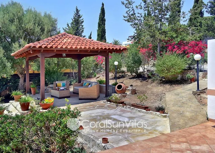 Apollon Harmony Villa, By Coral Sun Villas Coral Bay
