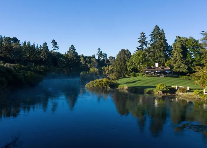 Huka Lodge, Beckons Tauposee