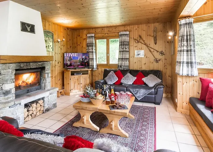 Chalet Himalaya , 10 Person Chalet With 5 Ensuite Bedrooms And Outdoor Jacuzzi In Meribel Centre