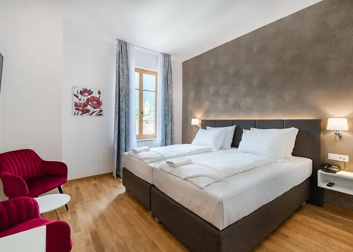 Hotel Dvorec Tolmin