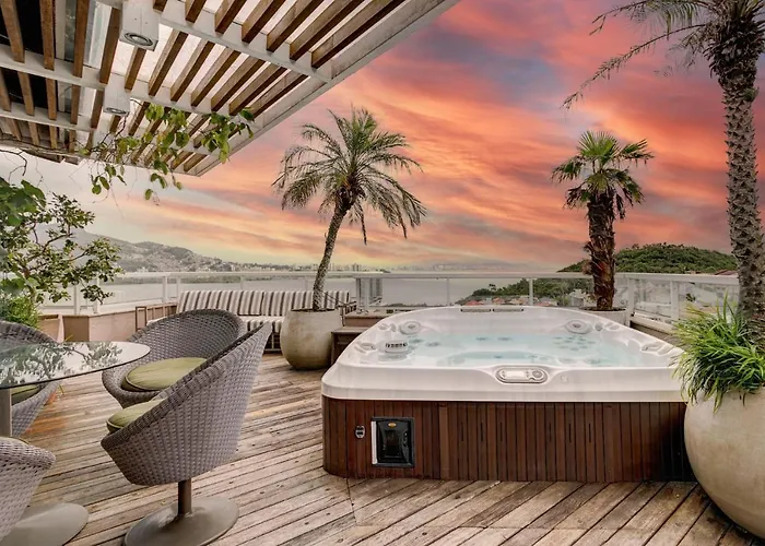 Triplex Com Jacuzzi Na Melhor Vista De Floripa! Florianópolis