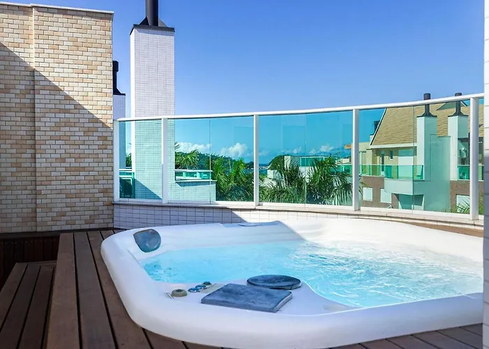 Boulevard 310D - Excelente Cobertura Com Jacuzzi Privativa Em Condominio De Luxo No Centro De Bombinhas - Piscina - Jacuzzi - Academia - Portaria 24H.