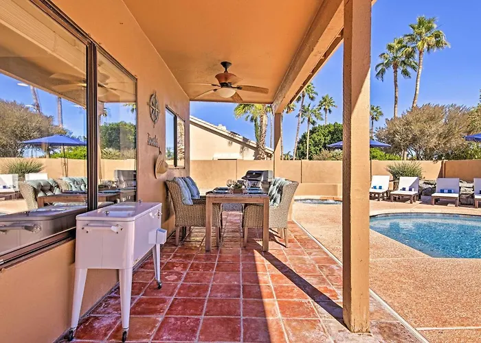 Upscale Phoenix Abode: Walk To South Mountain Park