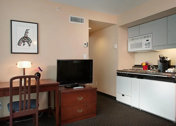 Rosedale On Robson Suite Hotel Vancouver