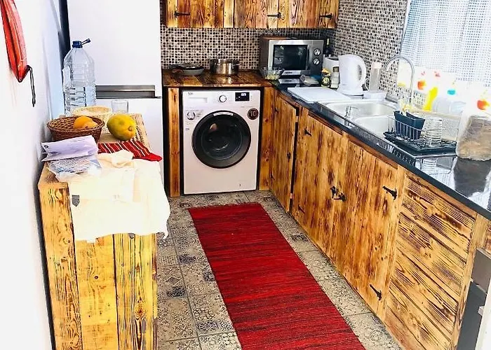 Lovely Newly Refurbished, 1 Bedroom Top Floor Apartment With Sea Views, Fast Wi-Fi Cable Tv And Netflix Ribeira Brava
