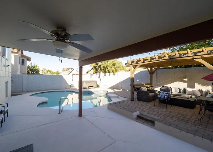 Spacious House With Pool Heater, Hot Tub, Billiards Phoenix
