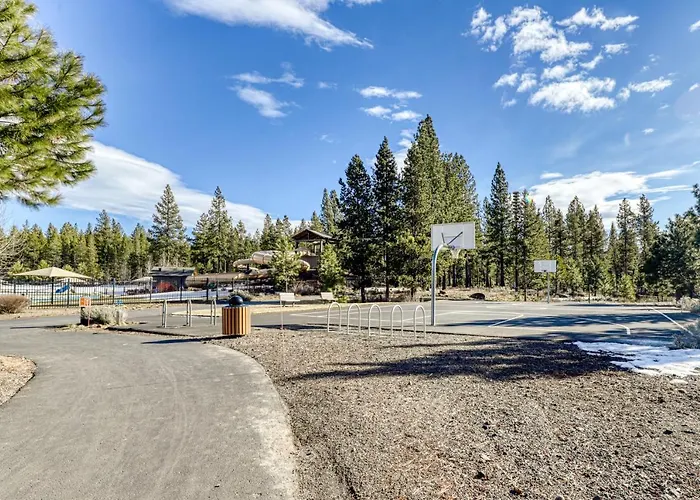 Rainier Rest Stop Sunriver