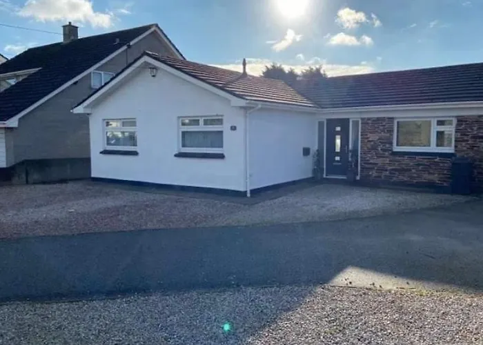 Luxury Bungalow With Hot Tub In New Quay