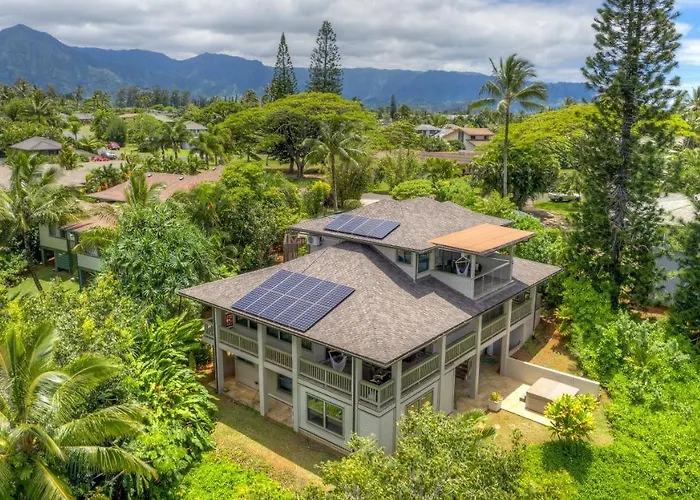 Mauna Pua - A 7 Bedroom Kauai Vacation Rental Home Princeville
