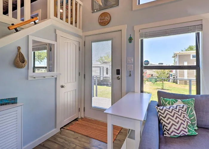 Upscale Tiny Home - Boho-Chic Austin Getaway!