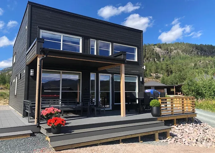 Modern Lakehouse With Jacuzzi & Sauna, Near Golf And Alpine Vradal