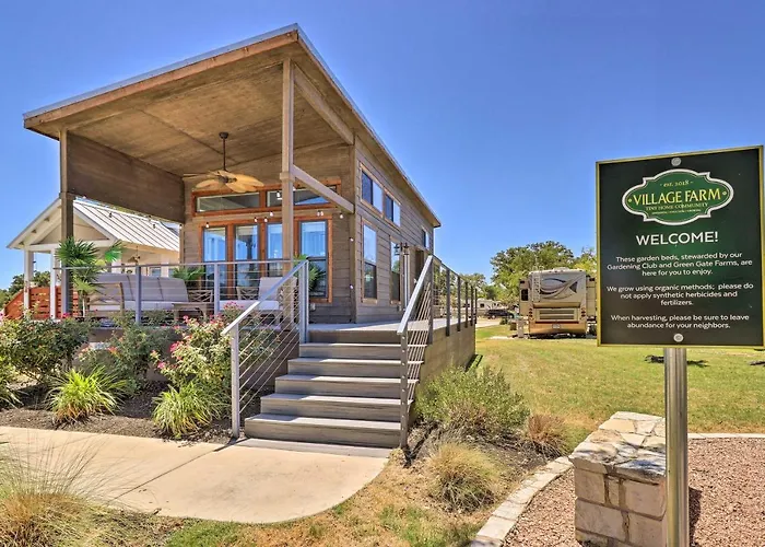 Upscale Tiny Home - Boho-Chic Austin Getaway!