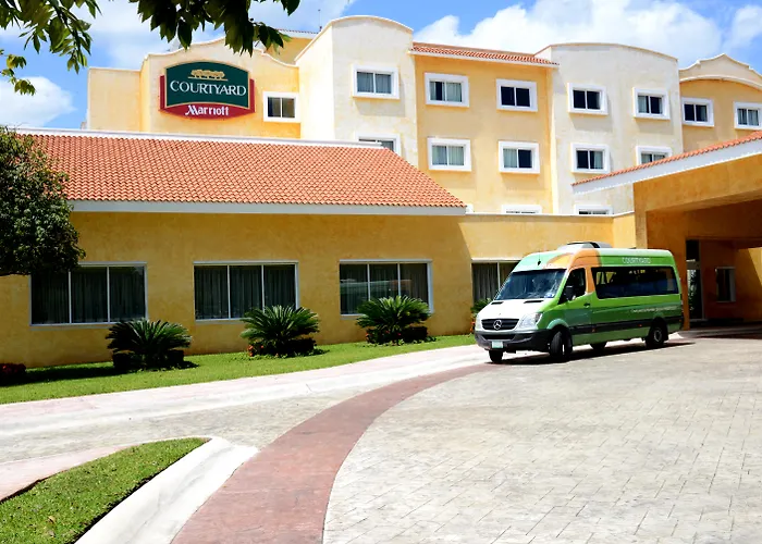 Courtyard By Marriott Cancun Airport Alfredo V. Bonfil