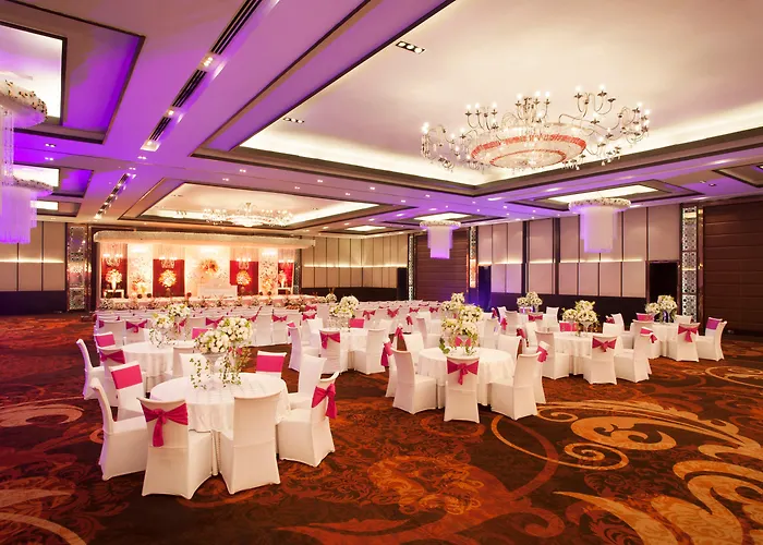 Hotel Crowne Plaza New Delhi Rohini By Ihg