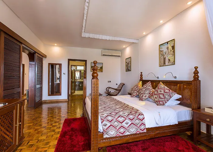 Travellers Beach Hotel Mombasa