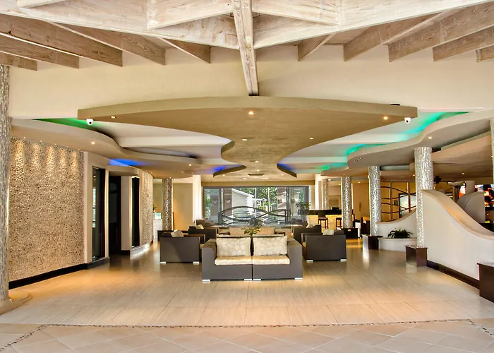 Accra Beach Hotel Christchurch