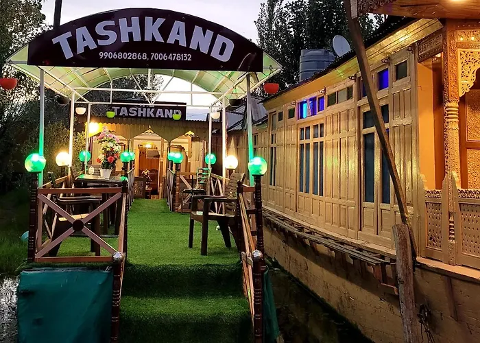 Tashkand Houseboat Srīnagar