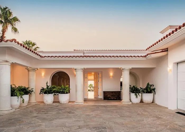 Stunning 6bd Villa in Palmilla! Fully Staffed w Chauffeur&Yacht included! San José del Cabo