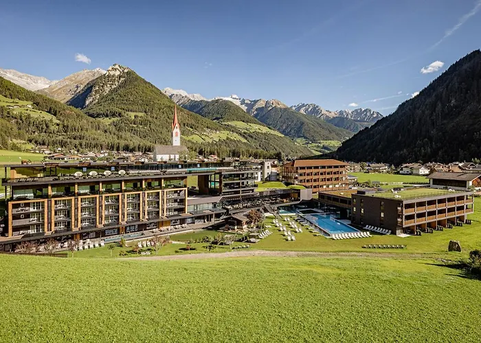 Alpine Luxury SPA Resort Schwarzenstein Luttach