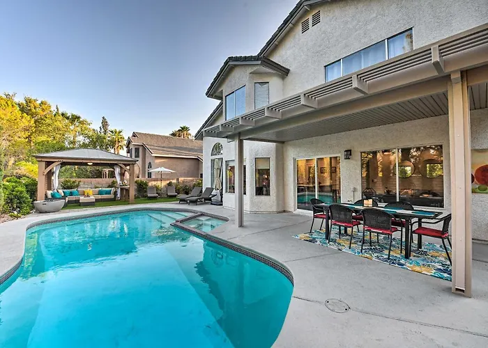 Top-Notch Las Vegas Oasis With Games, Golf And More!
