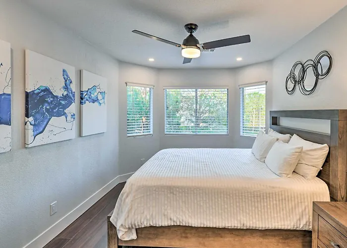 Top-Notch Las Vegas Oasis With Games, Golf And More!