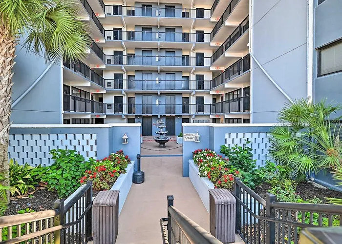 Bright Myrtle Beach Condo With Private Balcony!