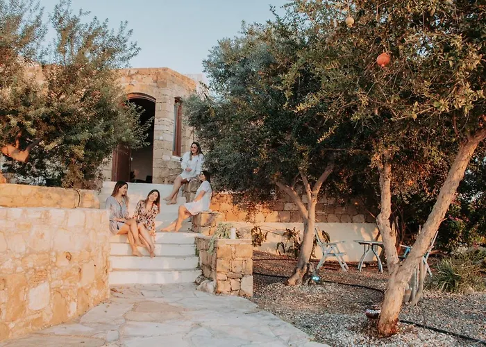 Villa Castle Rock Coral Bay
