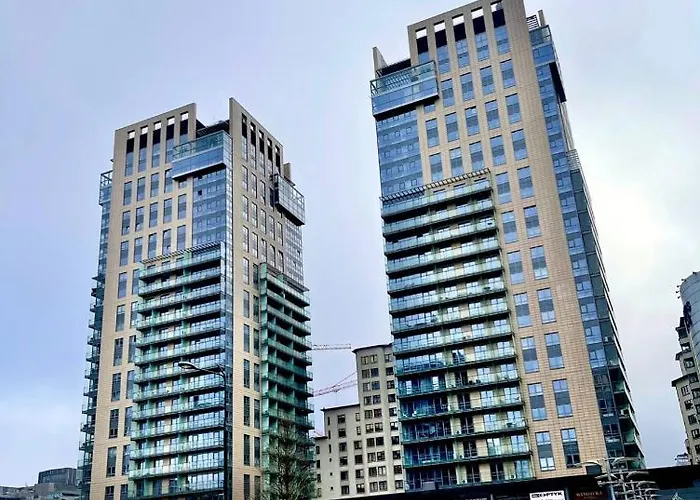 Platinum Towers Skyline View Apartment Warschau